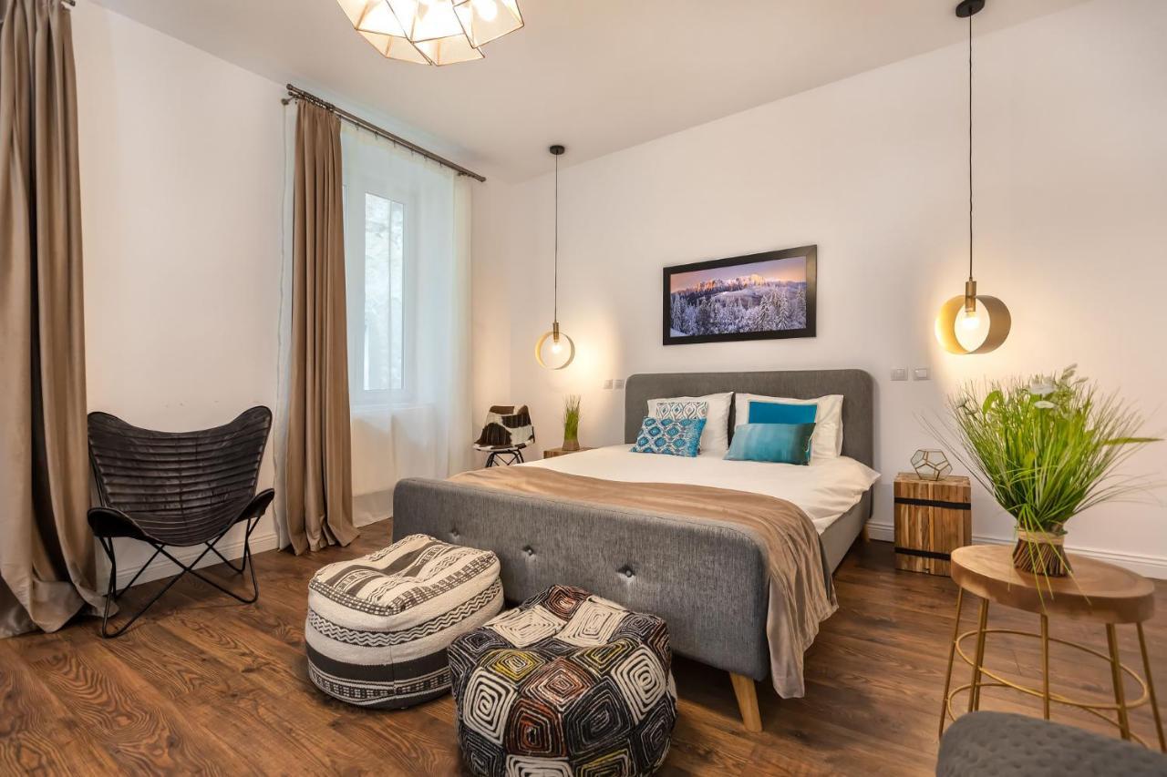 Venice Boutique Aparthotel Brasov Ngoại thất bức ảnh